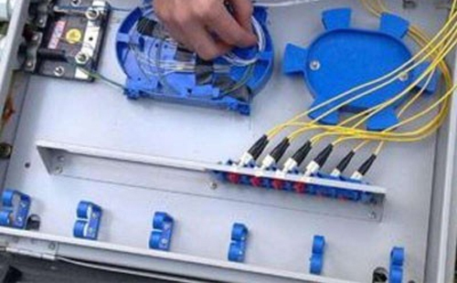 【富龙光纤】温馨提示：秋意浓，保暖记心间